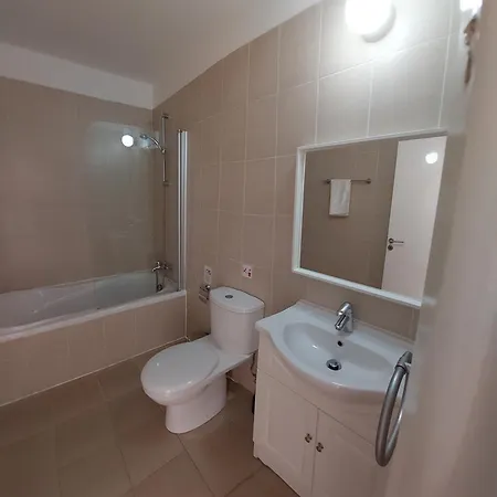 Apartment Nissi Retreat - Walk To Nissi Beach!
